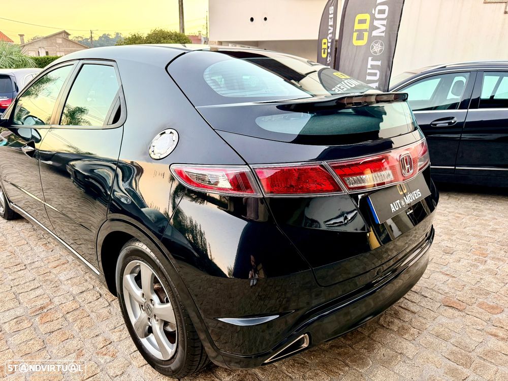 Honda Civic 1.4 i-VTEC Elegance - 24