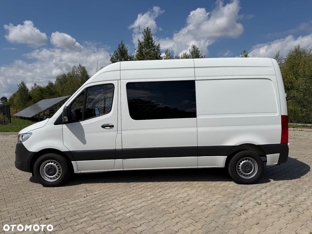 Mercedes-Benz Sprinter - 4