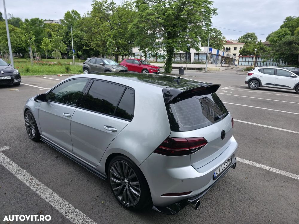 Volkswagen Golf - 4
