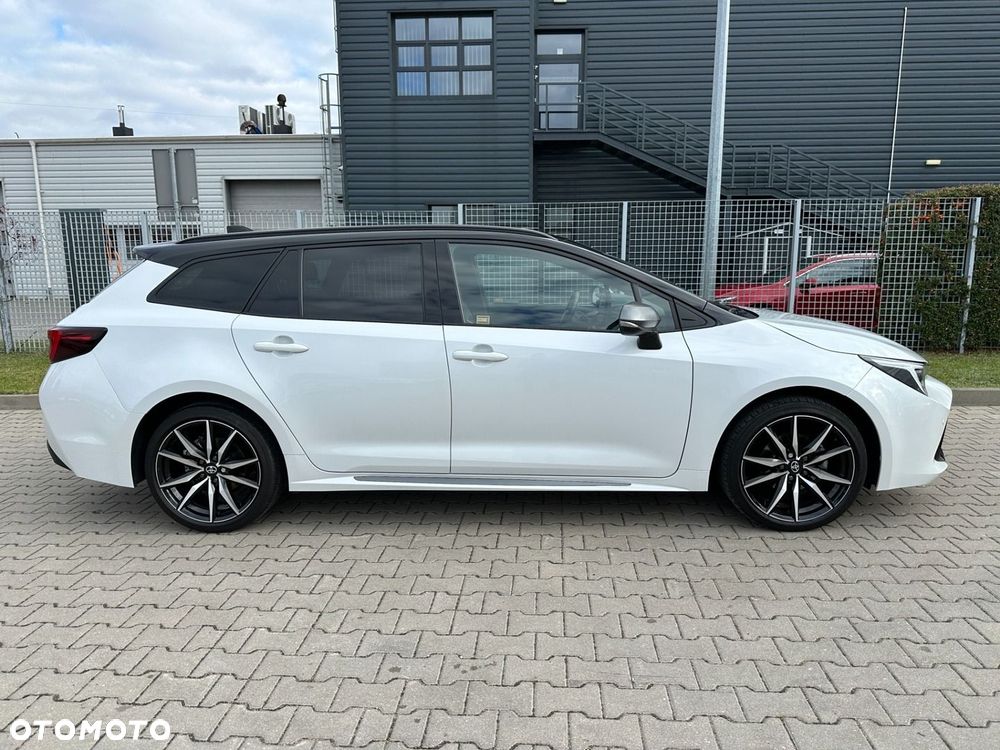 Toyota Corolla 1.8 Hybrid GR Sport Dynamic - 25