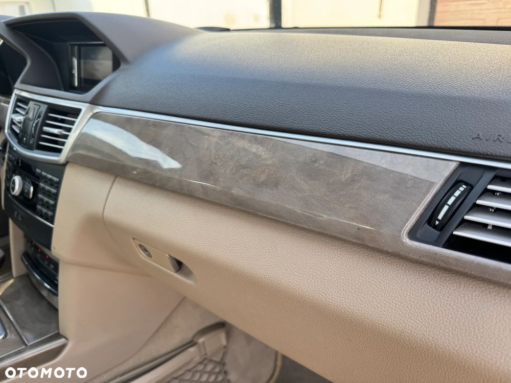 Mercedes-Benz Klasa E 250 CDI 7G-TRONIC Elegance - 14