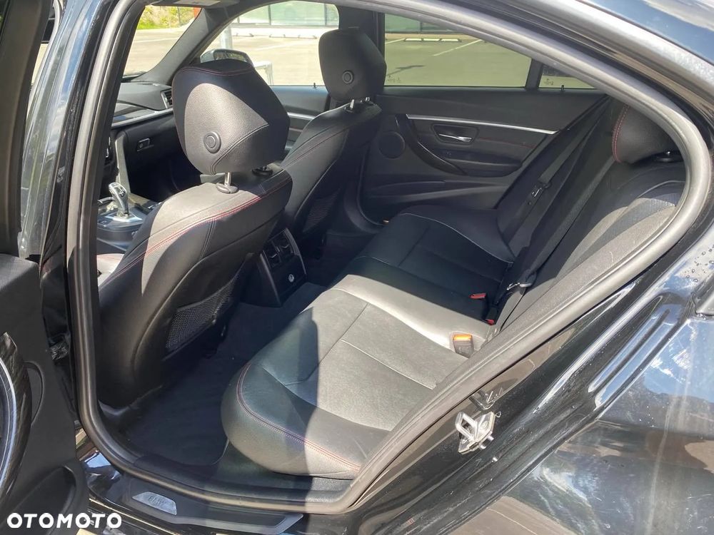 BMW Seria 3 328i Sport Line - 7