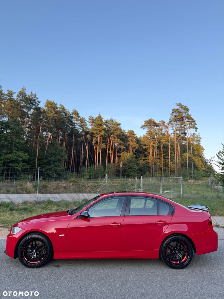 BMW Seria 3 330i - 9
