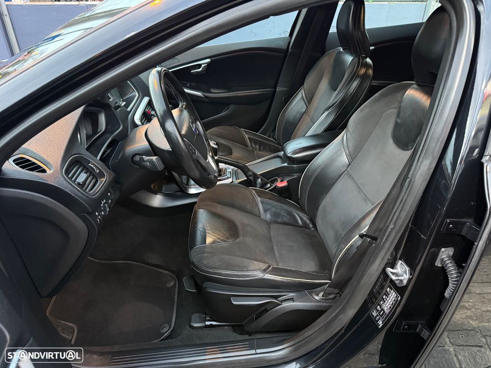 Volvo V40 D2 R Design - 20