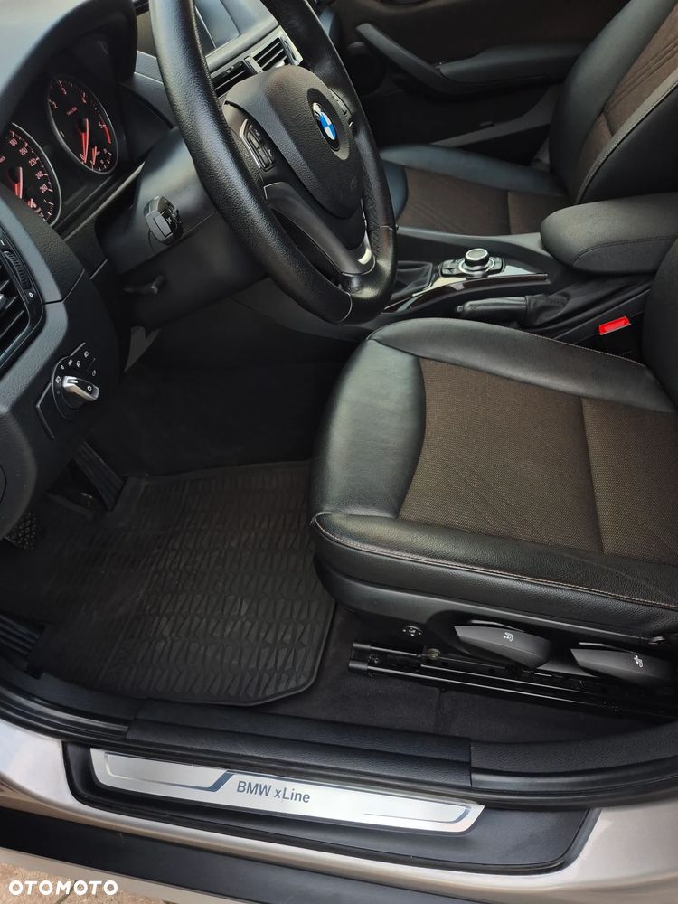 BMW X1 xDrive18d xLine - 17