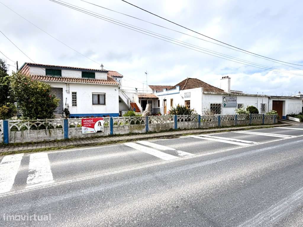Moradia com Grande Potencial | Habitação ou Investimento | Terreno ... - Grande imagem: 2/48