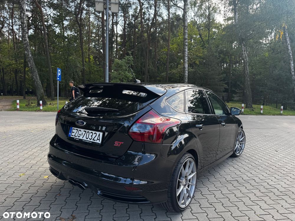Ford Focus 2.0 EcoBoost ST-2 - 5