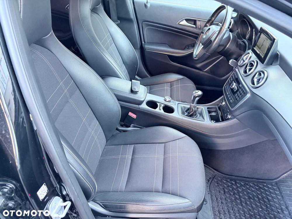 Mercedes-Benz GLA - 18