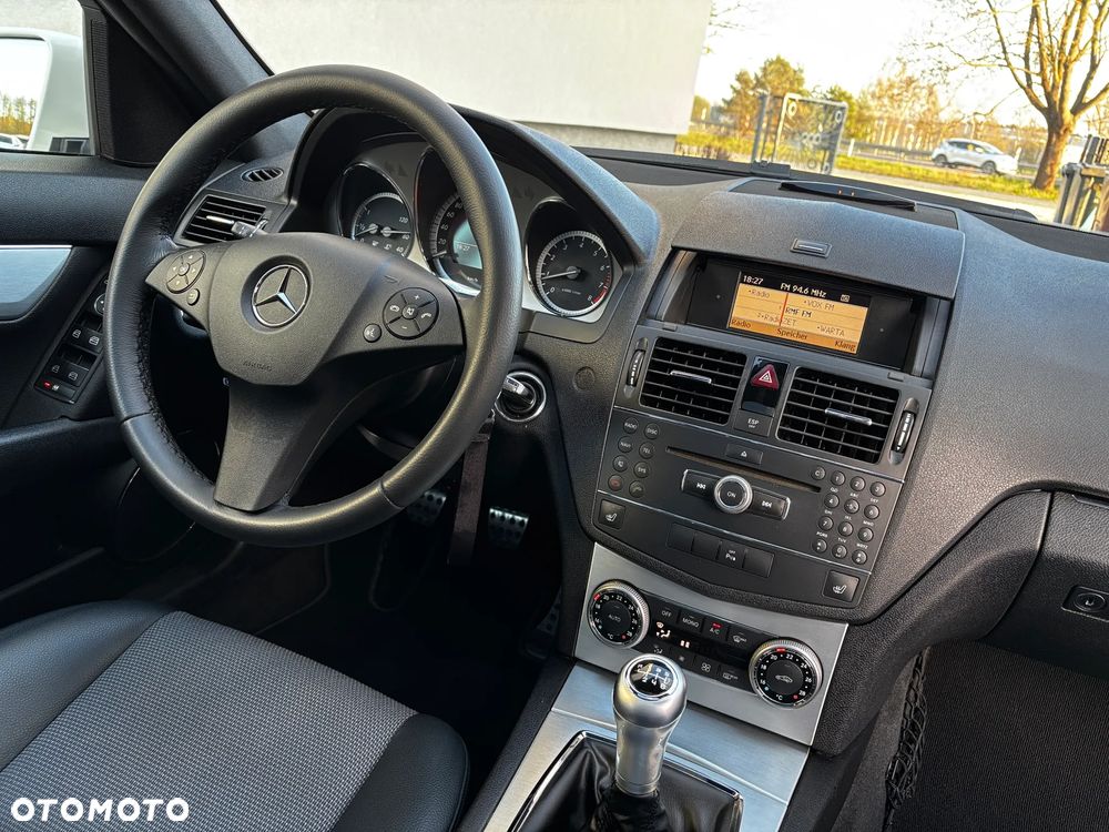 Mercedes-Benz Klasa C 180 Kompressor Avantgarde - 33