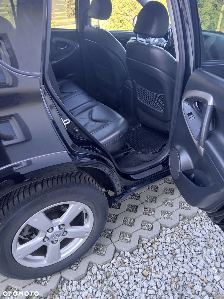 Toyota RAV4 2.2 D-4D Sol 180 - 23