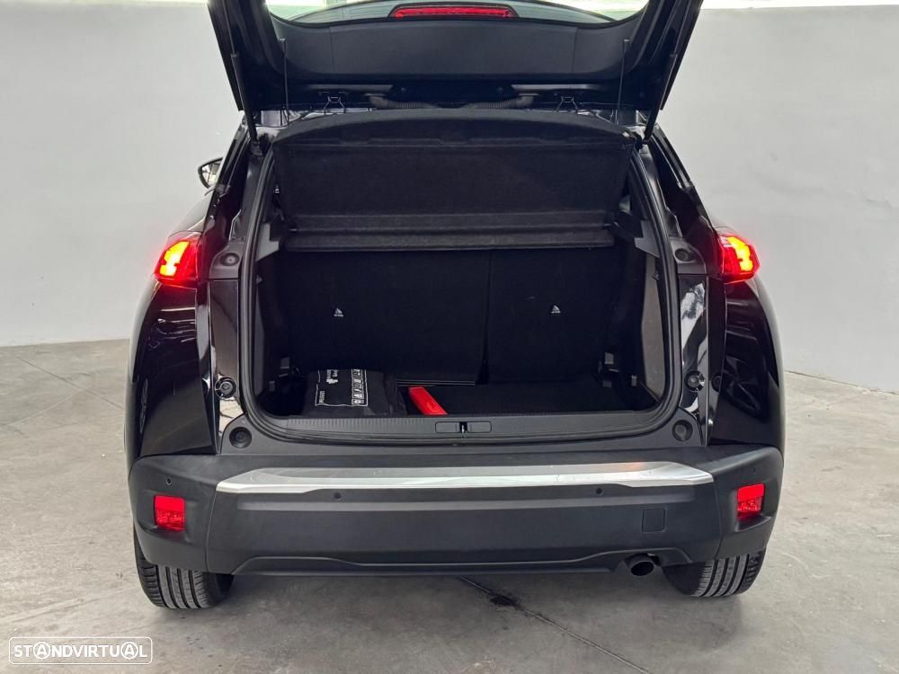 Peugeot 2008 1.2 PureTech Active Pack - 16