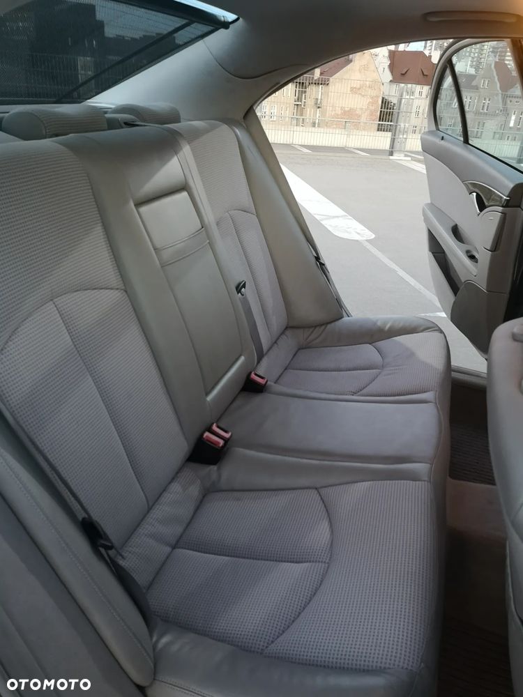 Mercedes-Benz Klasa E 500 Avantgarde - 10