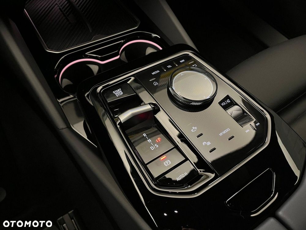 BMW Seria 5 520i mHEV M Sport - 29