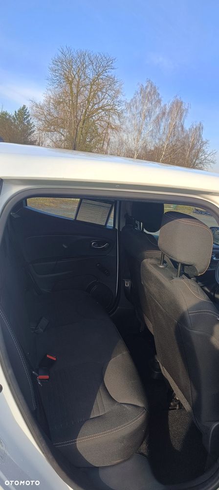 Renault Clio - 11