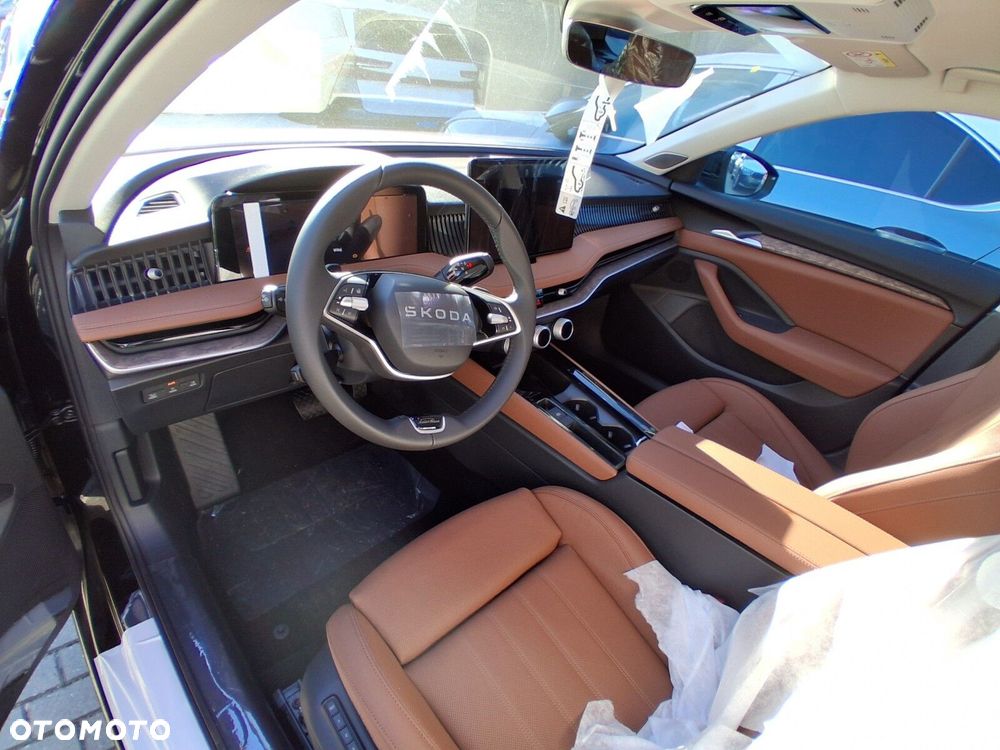 Skoda Superb 2.0 TDI SCR L&K DSG - 5