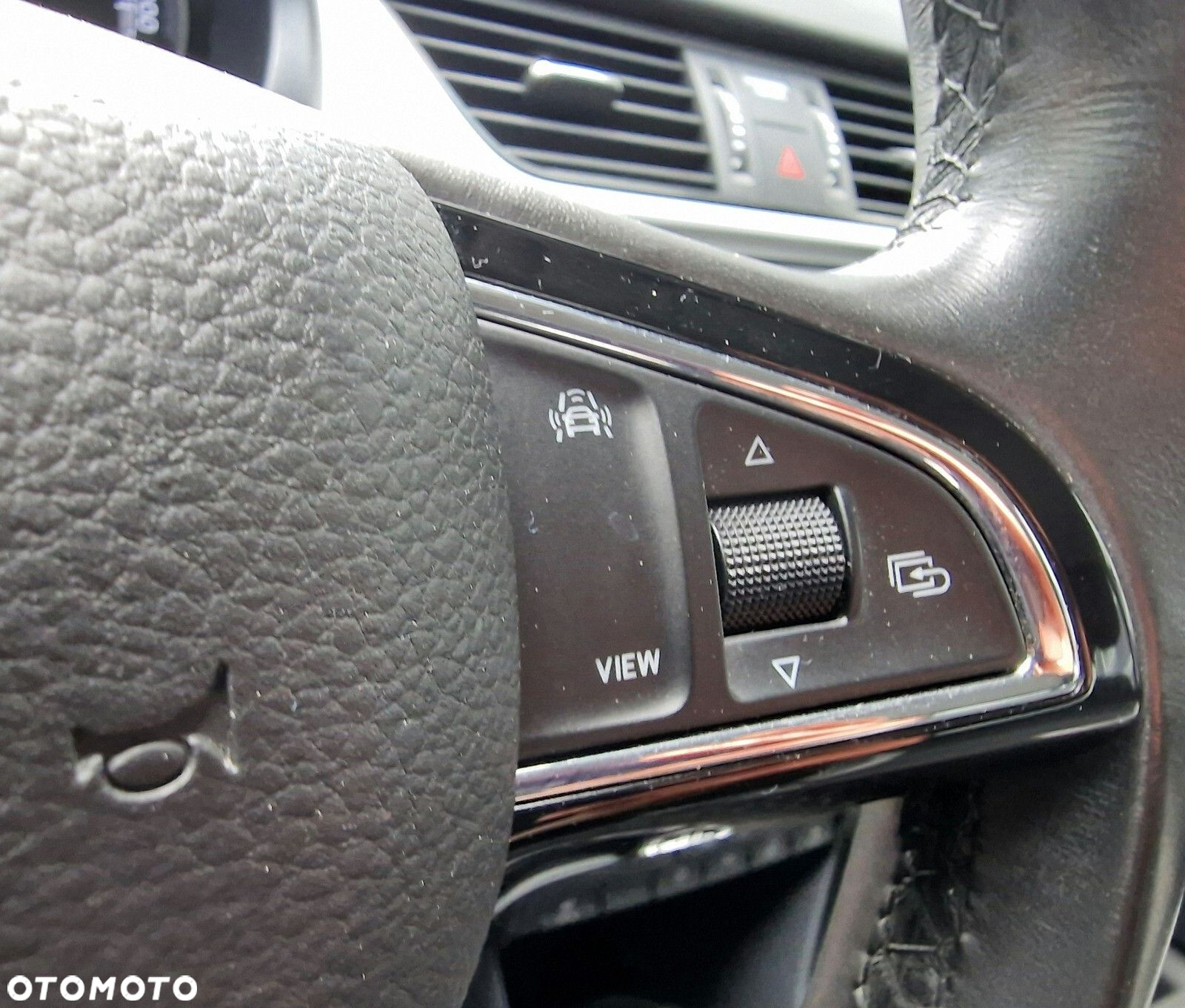 Skoda RAPID 1.0 TSI Ambition - 24
