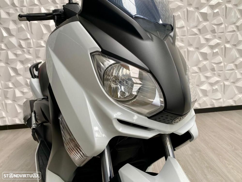 Yamaha X-Max - 4
