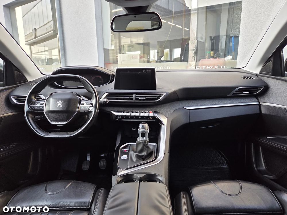 Peugeot 5008 1.6 BlueHDi Allure 7os - 18