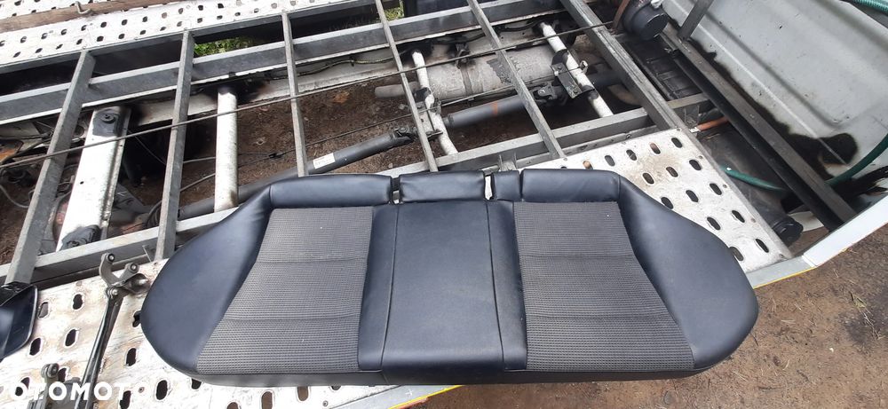 Mercedes E Klasa w211 Sedan Siedzenia Półskóry  Fotele Kanapa tył - 13