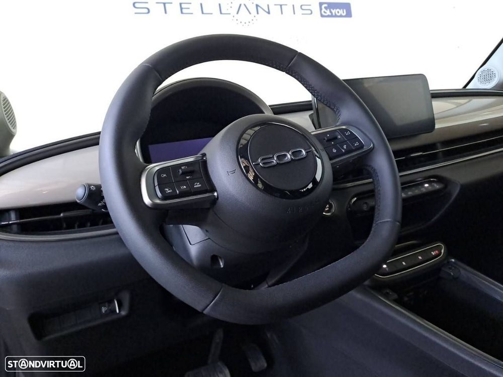 Fiat 600 1.2 Hybrid - 12