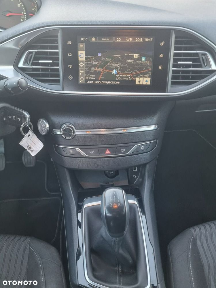 Peugeot 308 - 18