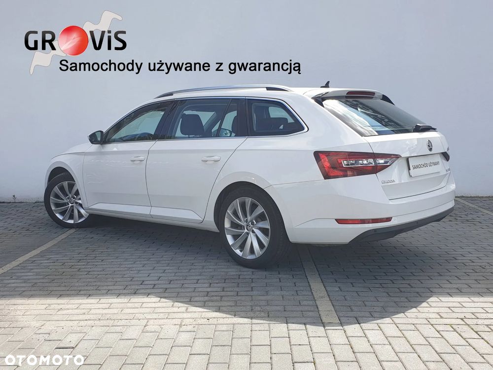 Skoda Superb 2.0 TDI Ambition DSG - 2