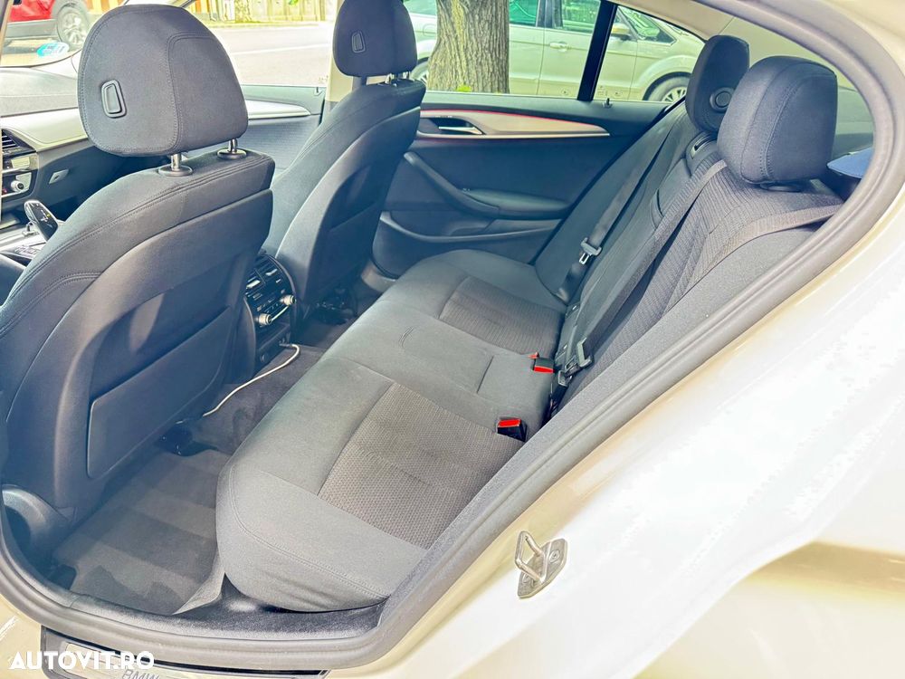 BMW Seria 5 530i Aut. - 9