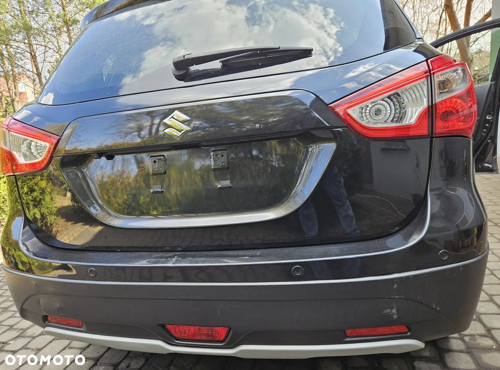 Suzuki SX4 S-Cross klapa tył tylna szyba  ZCE - 3