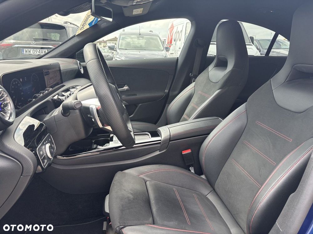 Mercedes-Benz CLA 200 4-Matic AMG Line 8G-DCT - 18