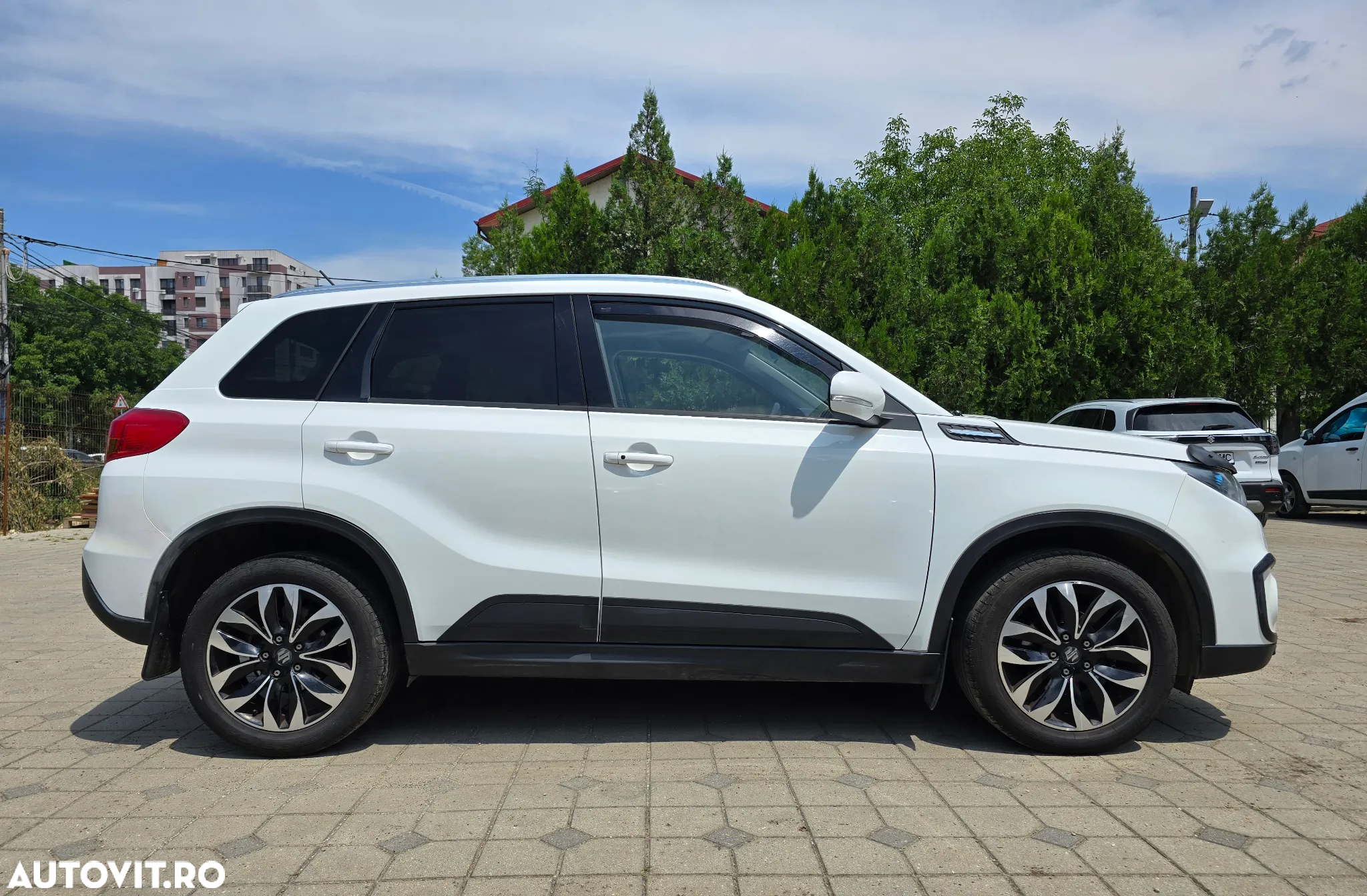 Suzuki Vitara 1.6 4X4 Spirit Aut. - 8