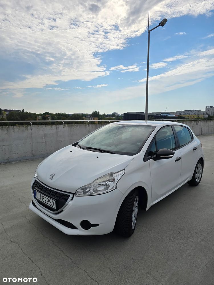 Peugeot 208 - 3