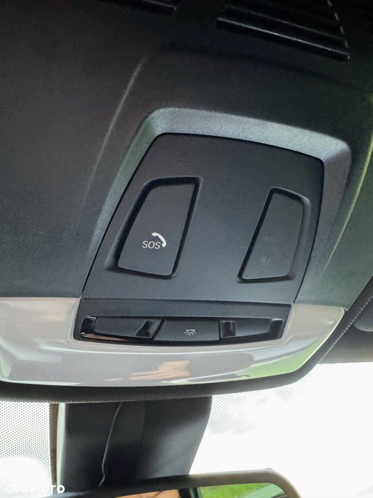 BMW Seria 3 318d Sport Line Shadow - 25