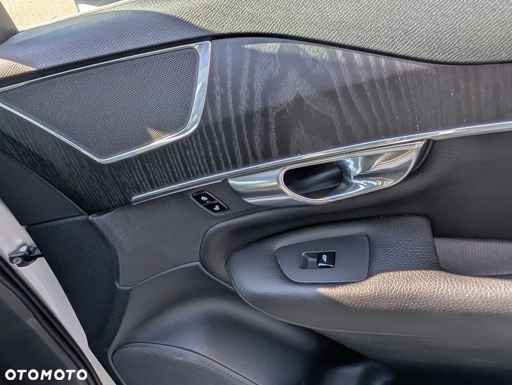 Volvo XC 90 - 36