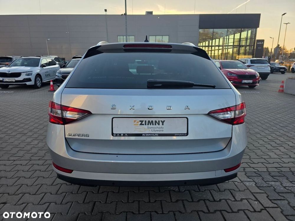 Skoda Superb 2.0 TDI SCR Ambition DSG - 6