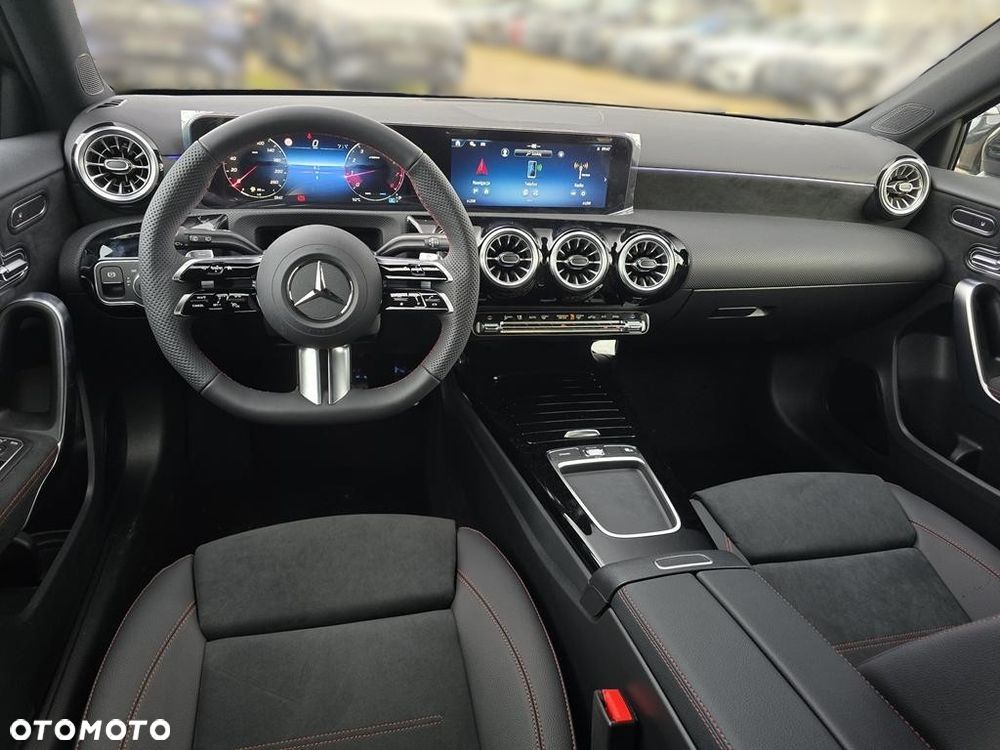 Mercedes-Benz Klasa A 200 AMG Line 7G-DCT - 21