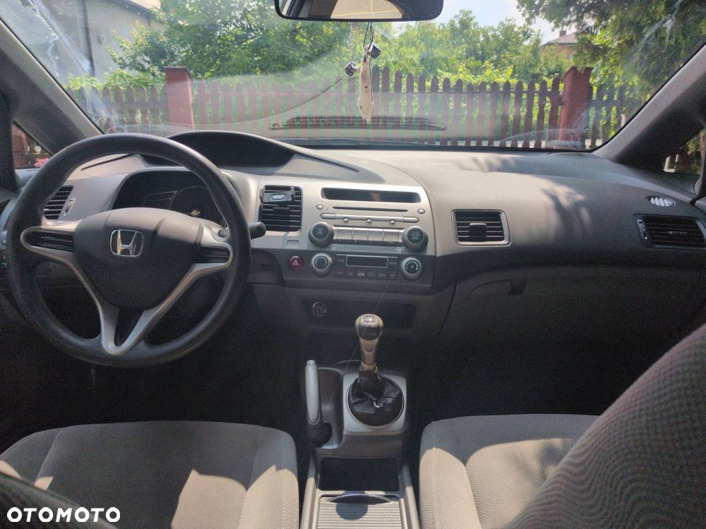 Honda Civic 1.8 Executive - 9