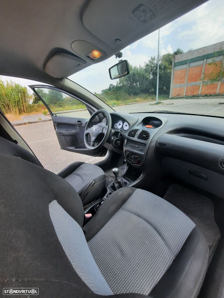 Peugeot 206 1.1 XT - 9