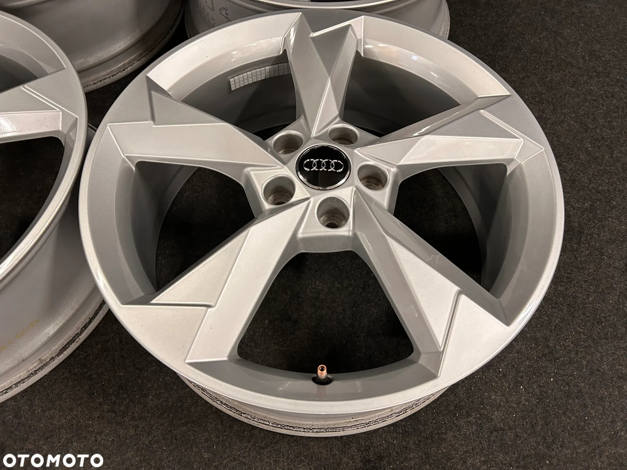 Alufelgi Audi Q3, A3, A4 B7, Skoda Kodiaq, Karoq, VW Tiguan, T-Roc 19 cali 5x112 4szt. ŁADNE! - 12
