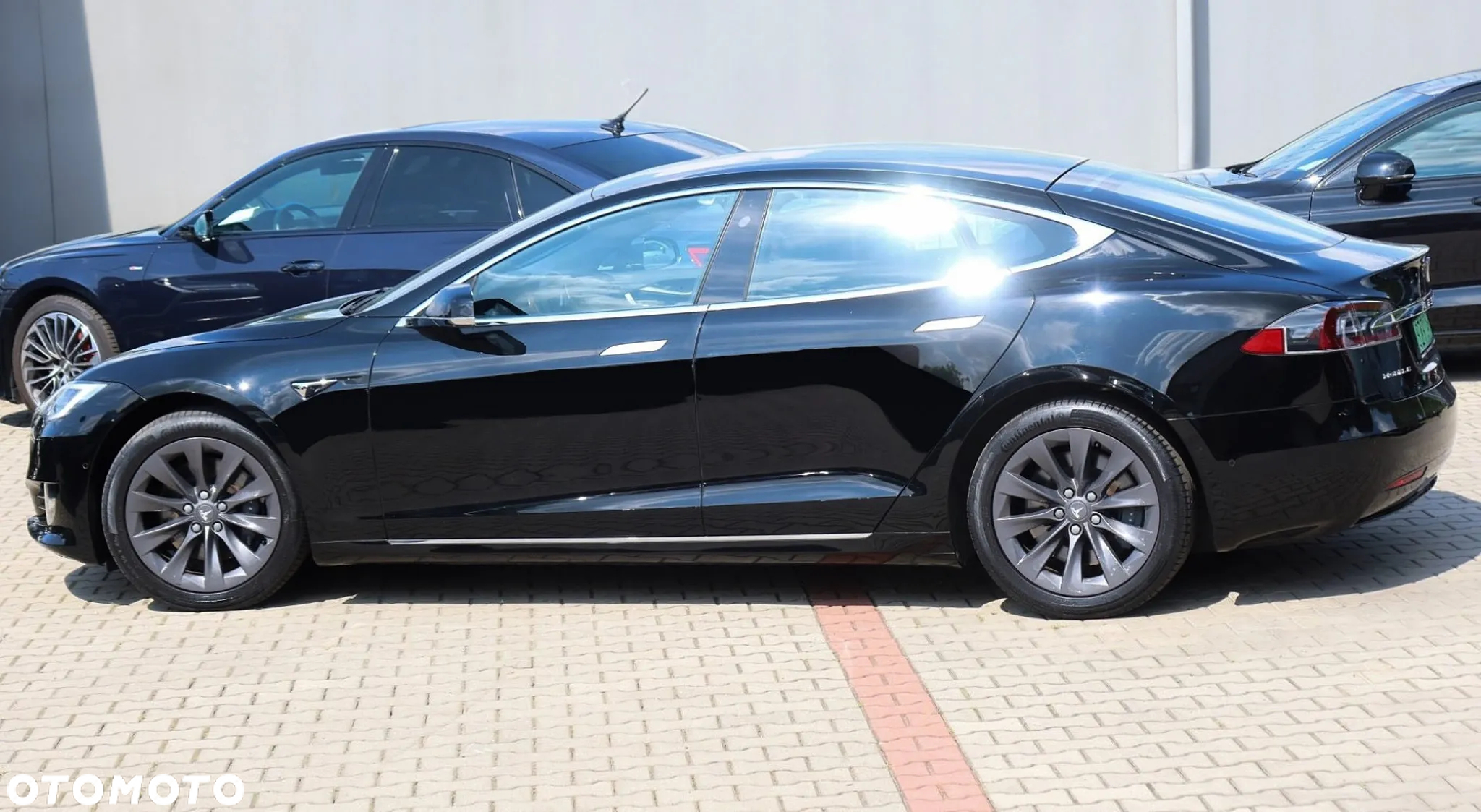 Tesla Model S Dual Motor Allradantrieb - 6