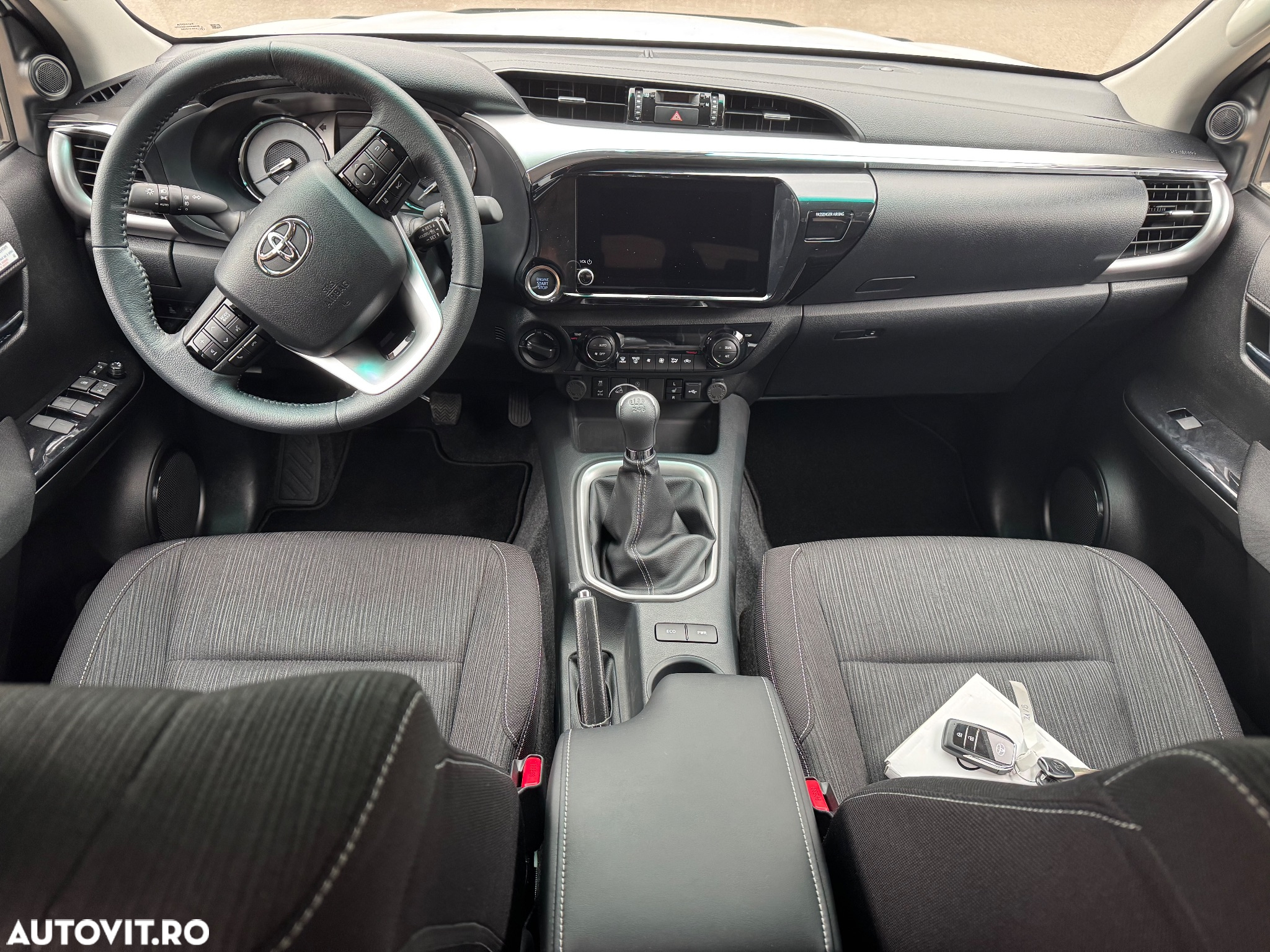 Toyota Hilux - 12