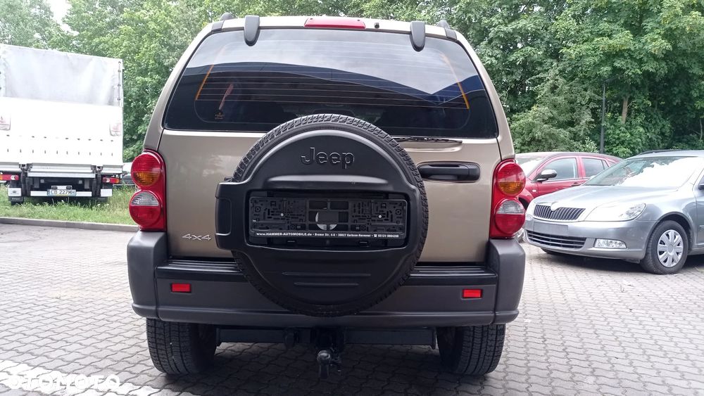 Jeep Cherokee - 12