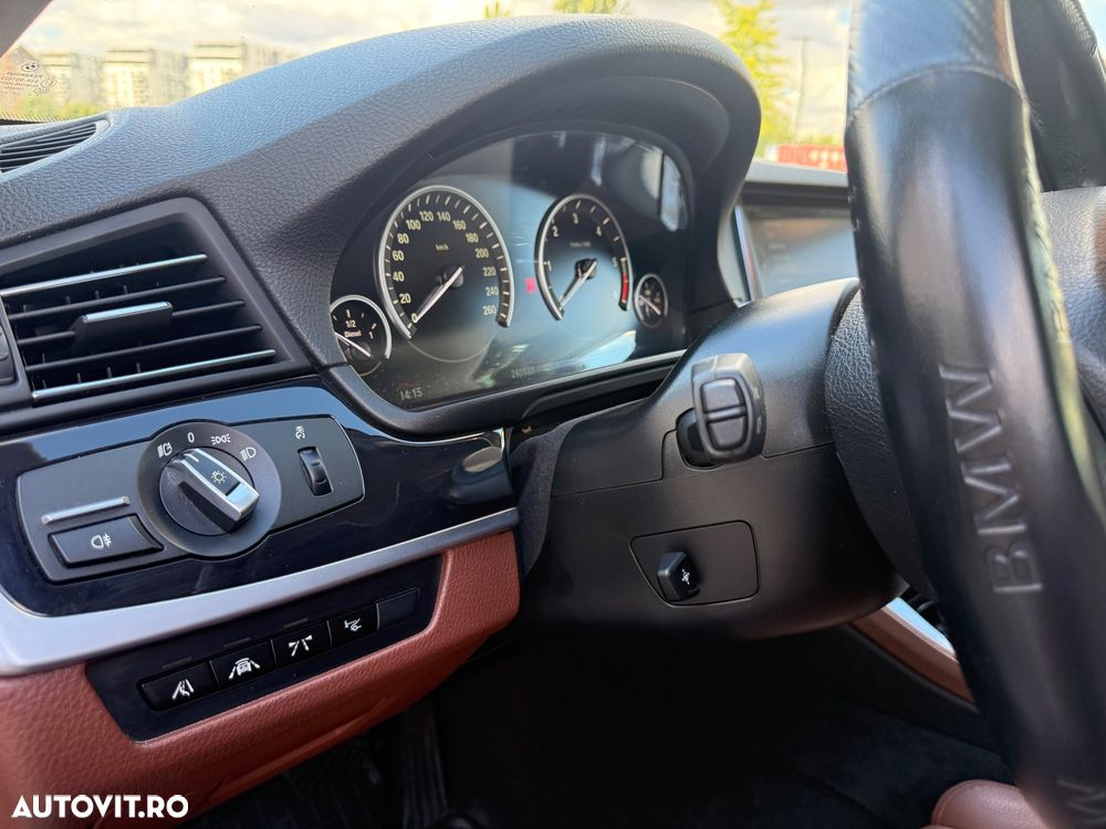 BMW Seria 5 520d xDrive - 18