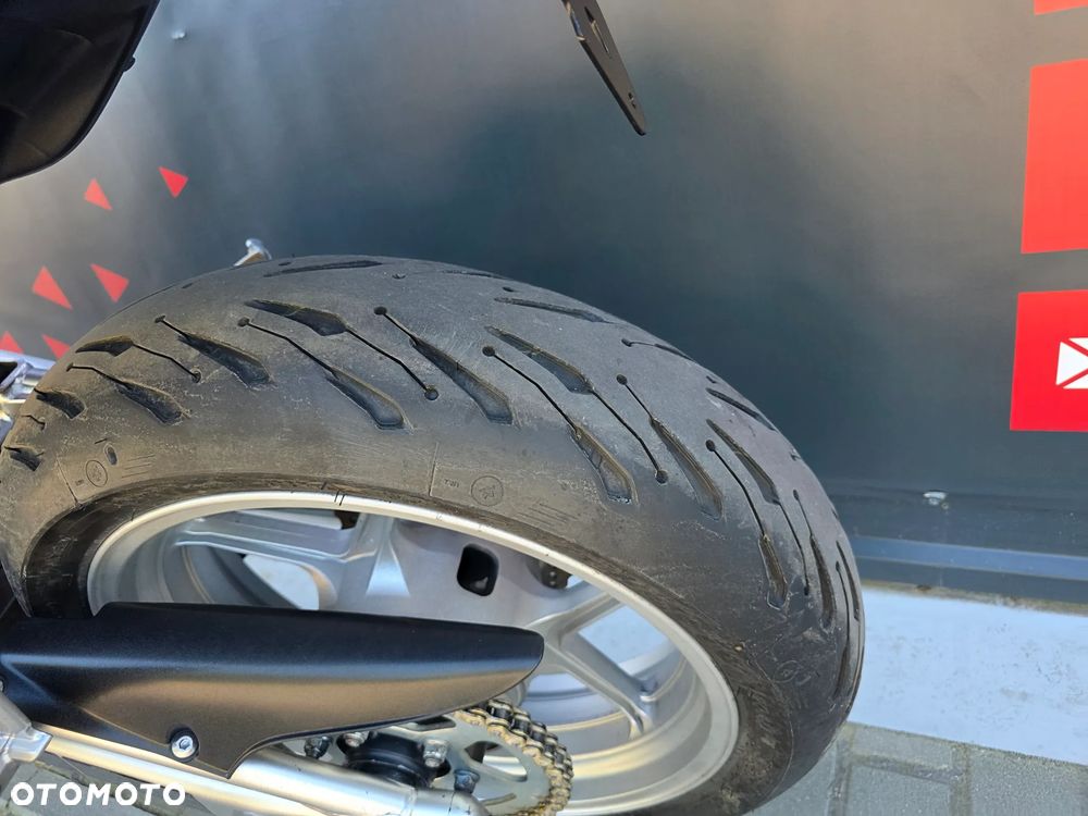 Kawasaki ER - 9