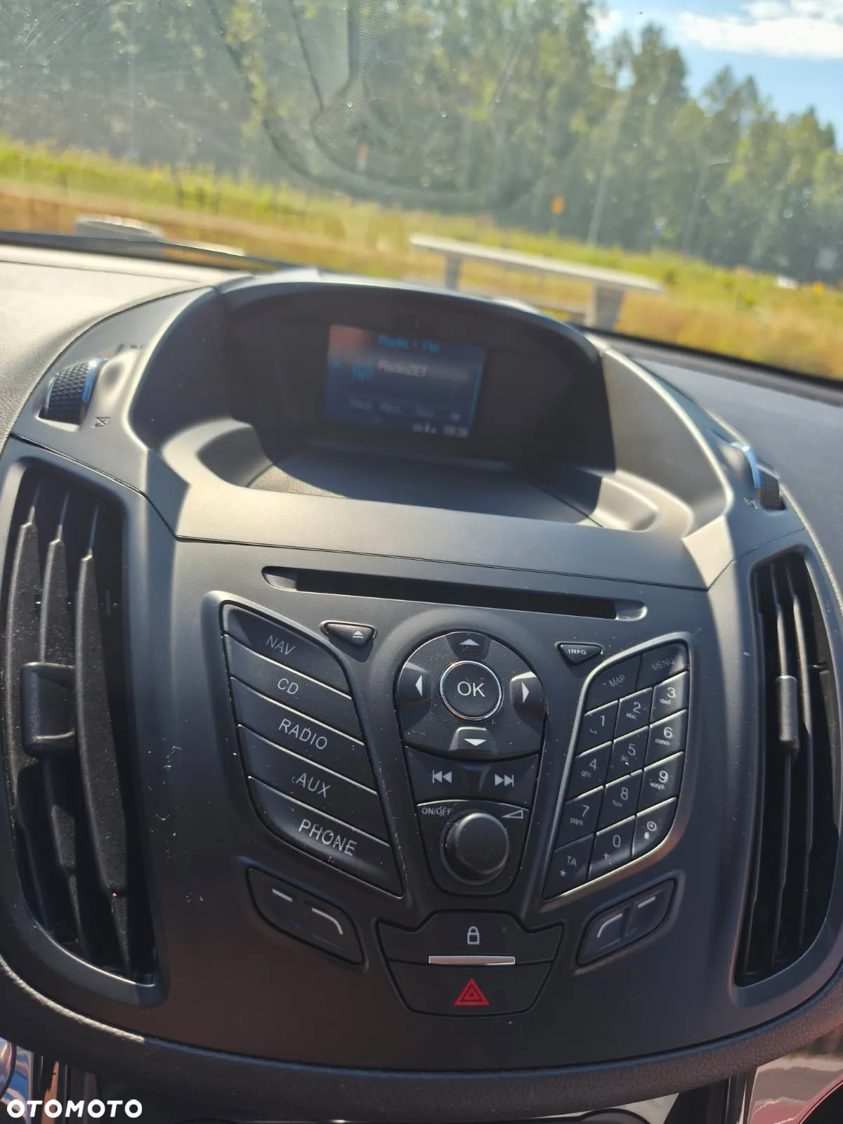 Ford Kuga 2.0 TDCi FWD Titanium - 28