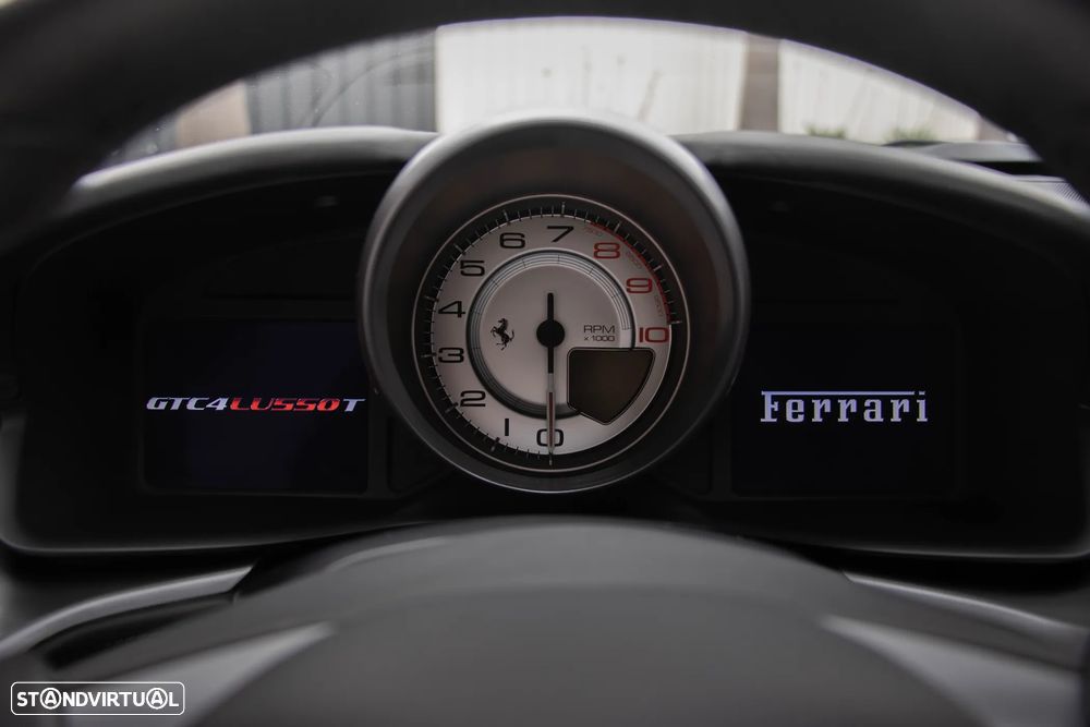 Ferrari GTC4 Lusso - 20