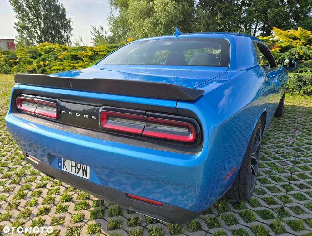 Dodge Challenger - 7