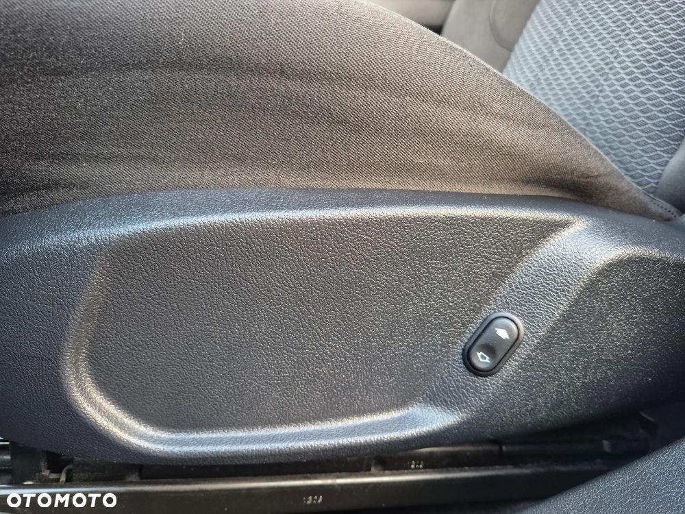 Ford Mondeo 2.0 Ghia Executive - 26