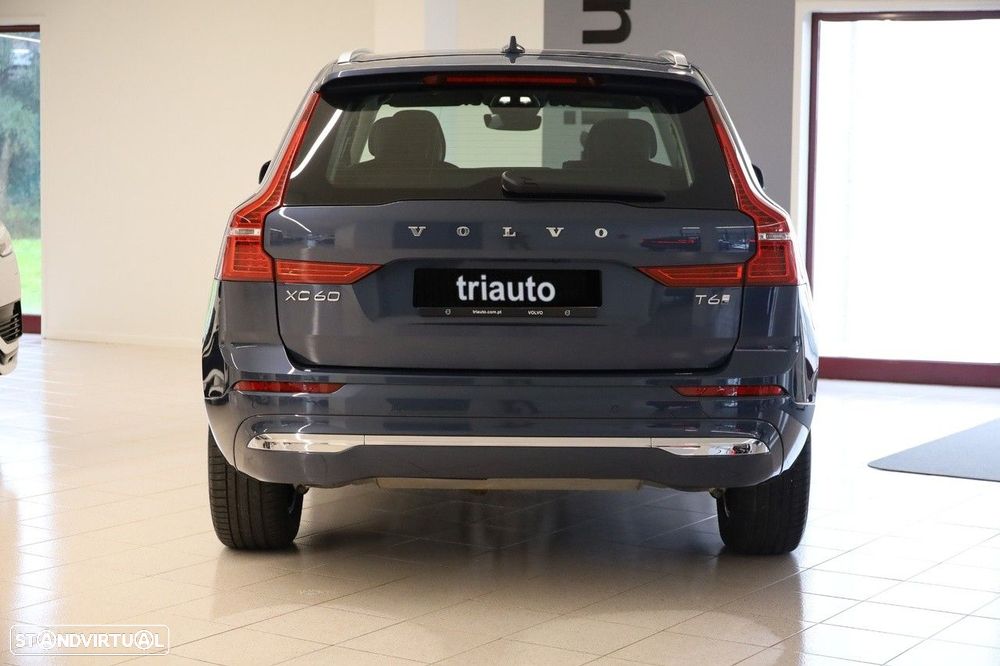 Volvo XC 60 2.0 T6 PHEV Core AWD - 4