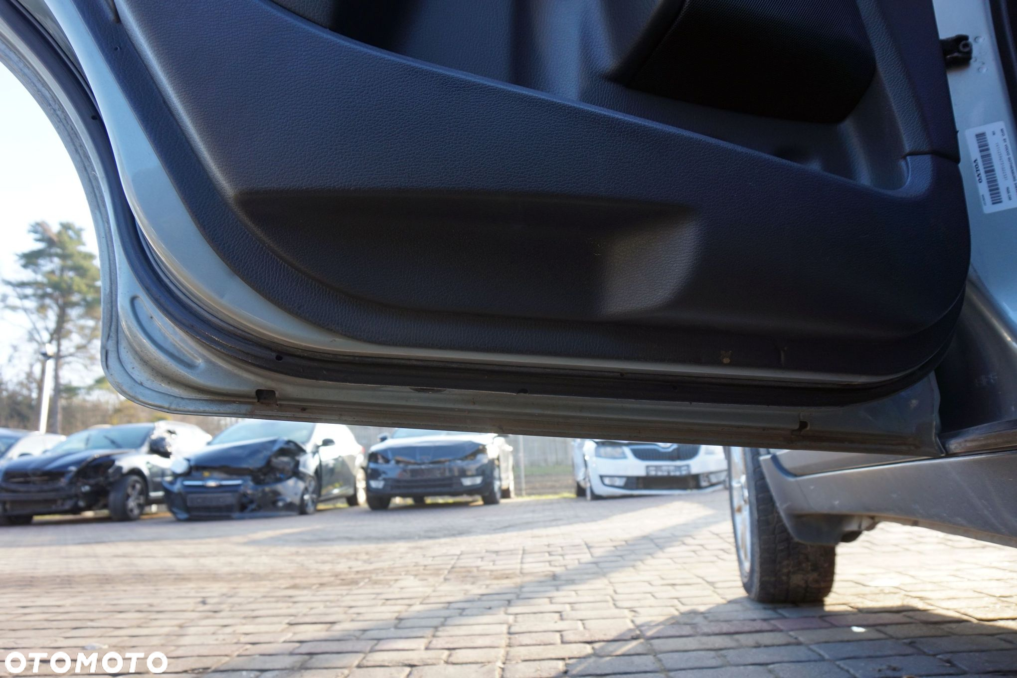 BOCZEK TAPICERKA DRZWI LEWY TYŁ XC90 I 275  VOLVO 2002-2016 - 2