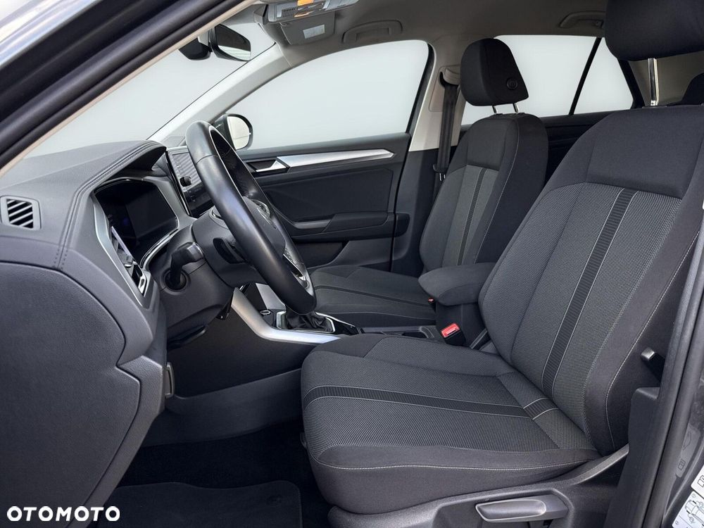 Volkswagen T-Roc - 10